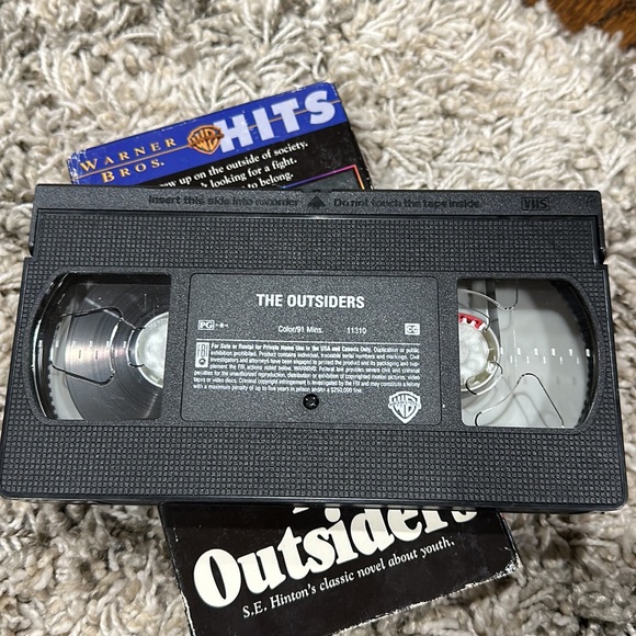 The Outsiders warner bros vhs - Picture 3 of 3